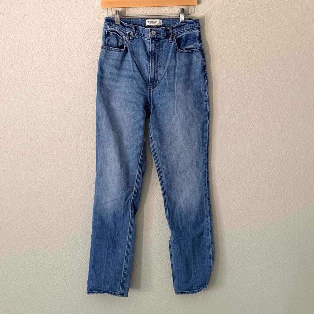 Abercrombie & Fitch 90’s Slim Straight Ultra High Rise Jeans